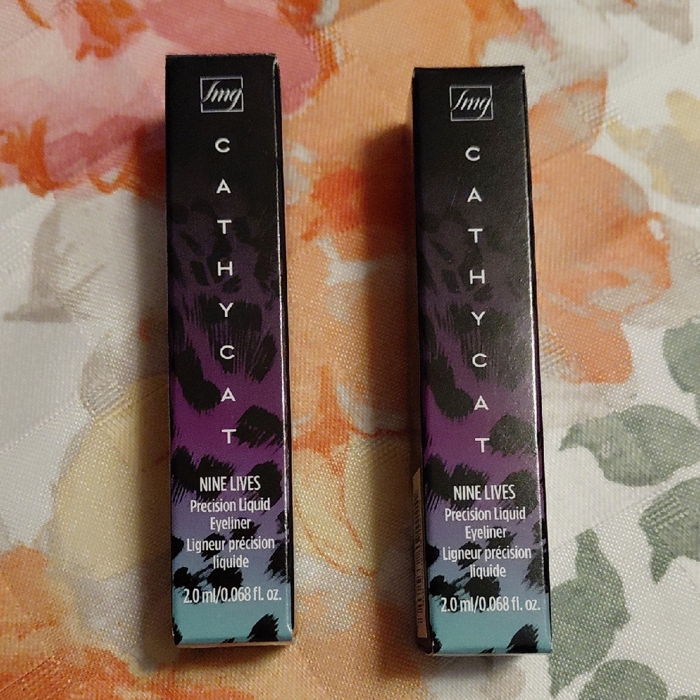 Nine Lives Precision Liquid Eyeliner - Black and Purple